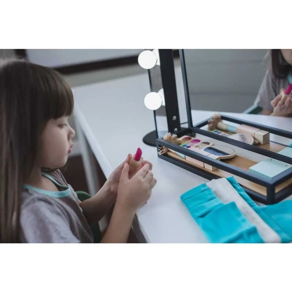 Anthropologie-Make Up Set